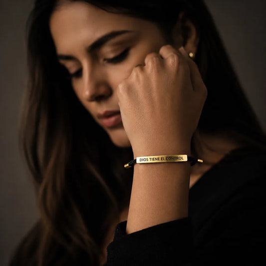 PULSERA "DIOS TIENE EL CONTROL"